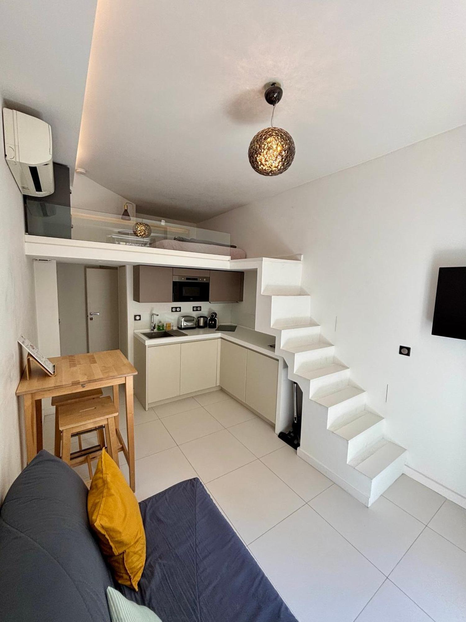 Studio A Louer Au Coeur Du Carre Dor A Nice, Rue Dalpozzo A 150 Metres Des Plages Exteriér fotografie